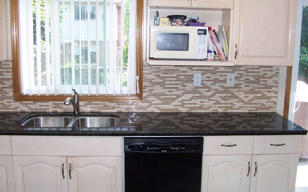 Kitchen Counters and Backsplash